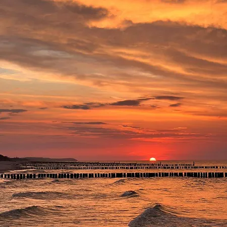 Caloroczny Drewniany W Odargowie Hola Amigo 度假居